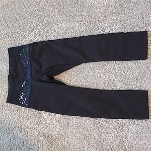 Lululemon cropped legging size 6, black